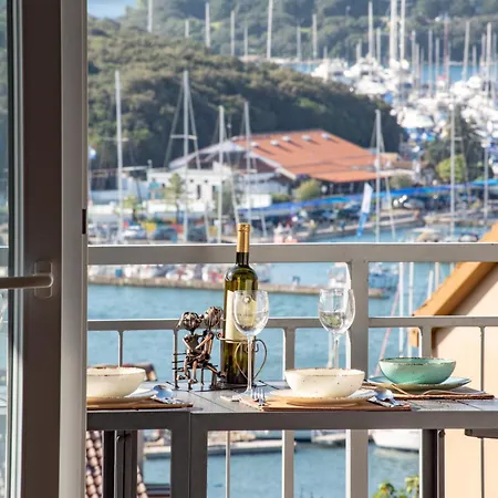 アパート Mediterranean Chill And Grill With View *